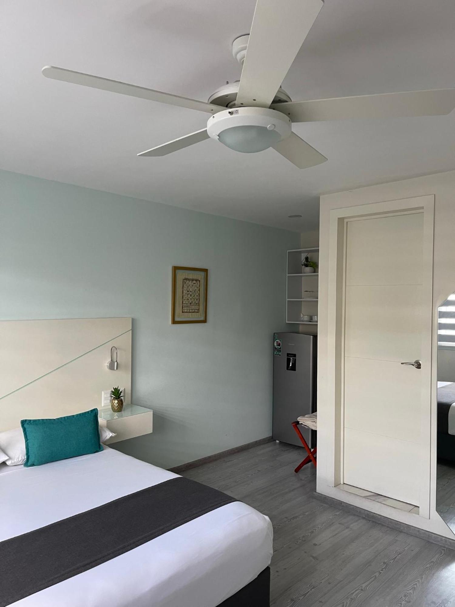 Апарт отель Constanza Lofts Executives En Zapopan Jalisco Экстерьер фото